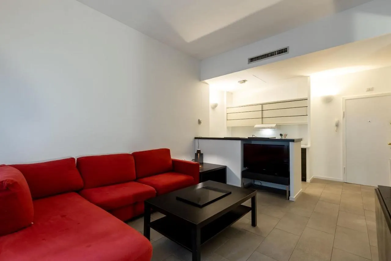 Apartment In Brera-Fatebenefratelli-Porta Nuova-Milano 0*, Milan