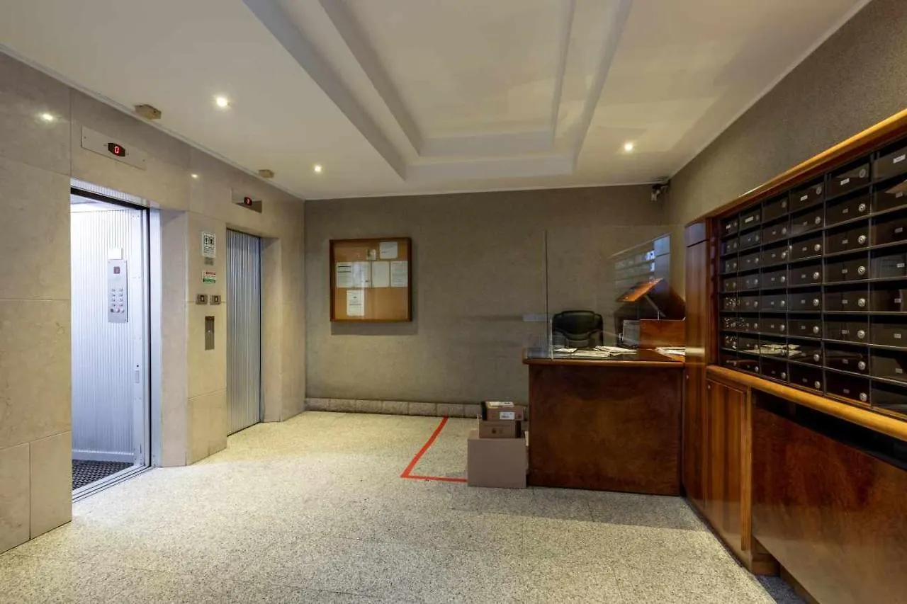 Apartment In Brera-Fatebenefratelli-Porta Nuova-Milano 0*, Milan Italy